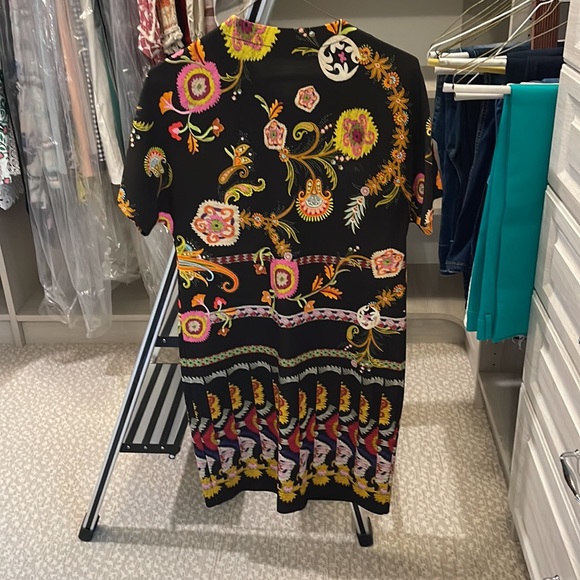 Etro Designer Italian Short Sleeve zip dress, size 40 - Picture 4 of 7